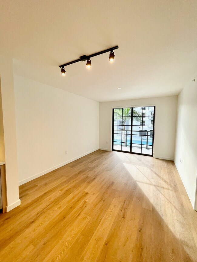 1785 NE 124th St Unit 501