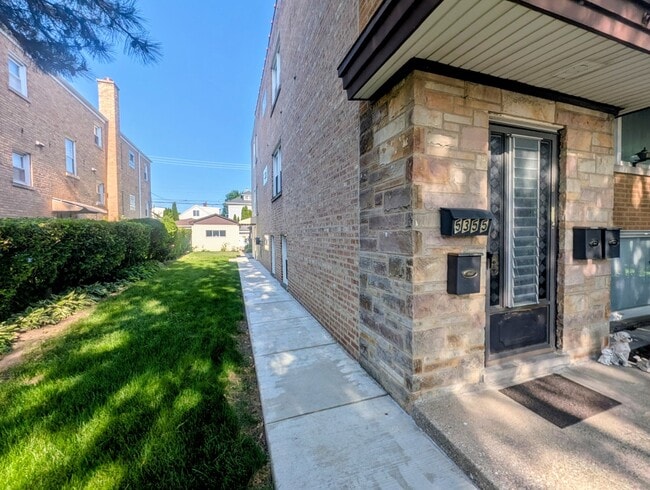 5355 N Central Ave