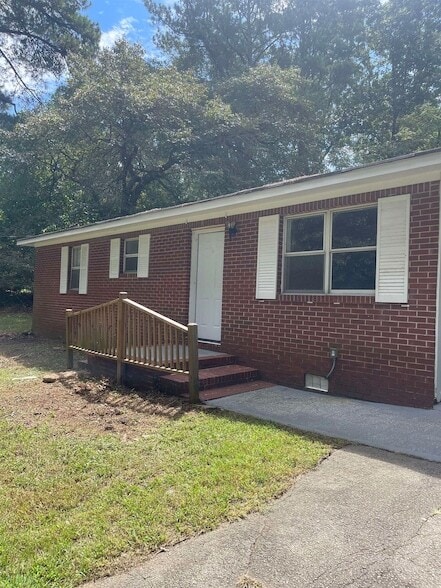 Photo - 44 Armstead Dr