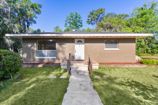 Photo - 506 NE 10th Ave Casa