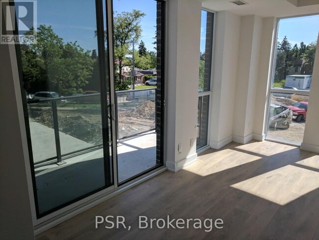 Photo - 150 Fairview Mall Dr Unité 211