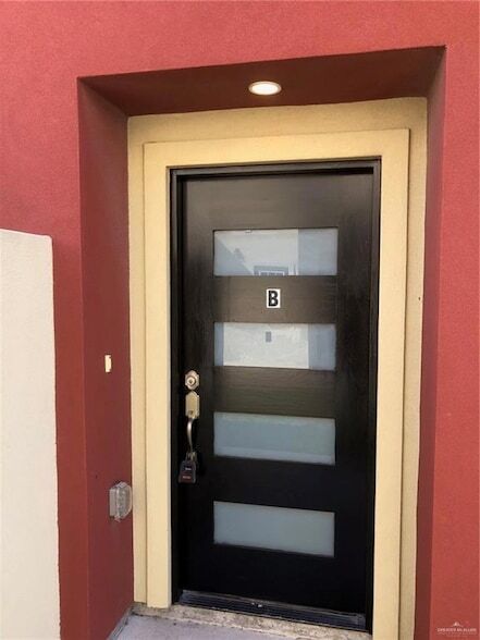 1304 E Daffodil Ave Unit D