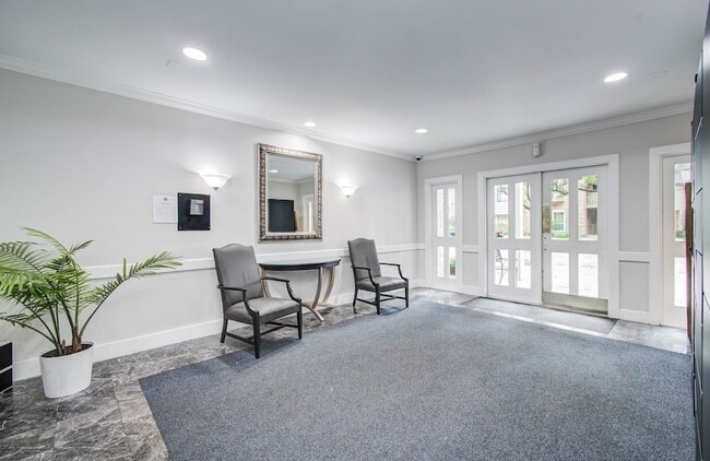 Photo - 355 N Post Oak Ln Unit 637