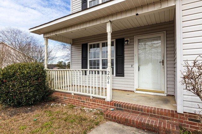 Photo - 204 Landmark Dr