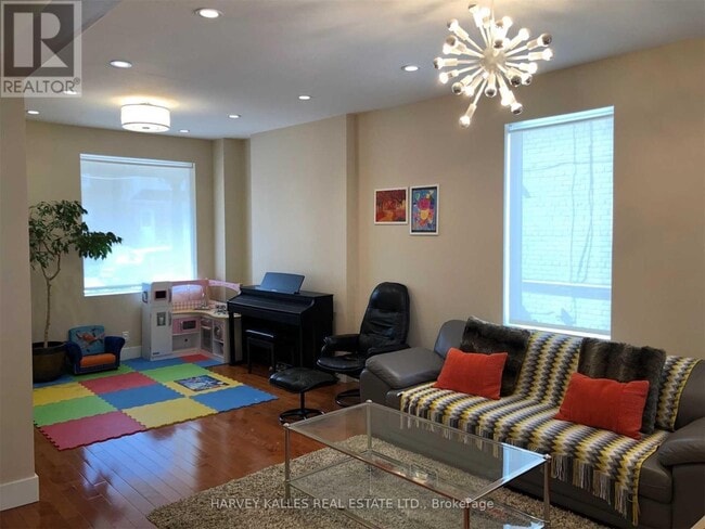 Photo - 148 Roslin Ave