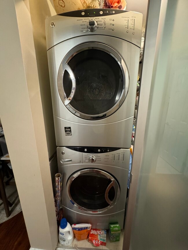 Photo - 521 N Graham St Unit 3D