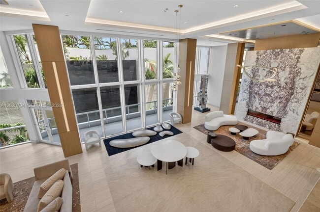 Building Photo - 21205 Yacht Club Dr Unit 605