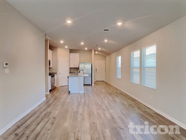 Photo - 3528 Stride Ln