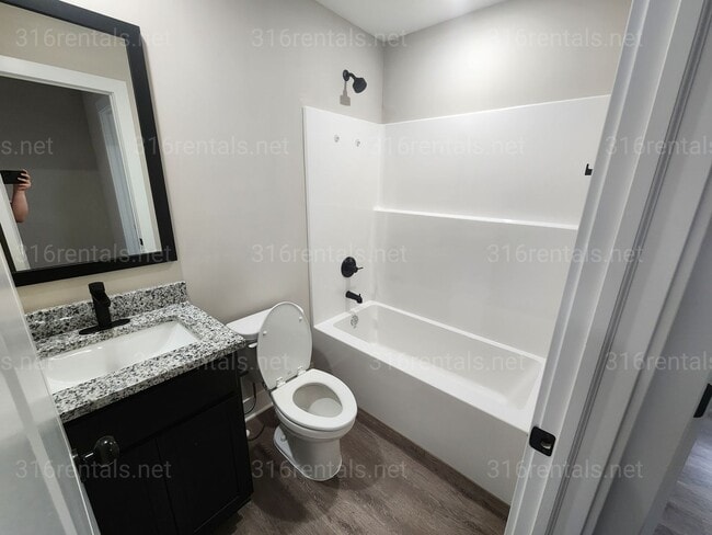 Photo - 5258 N Plumthicket St Unidad 5260 N Plumthicket St