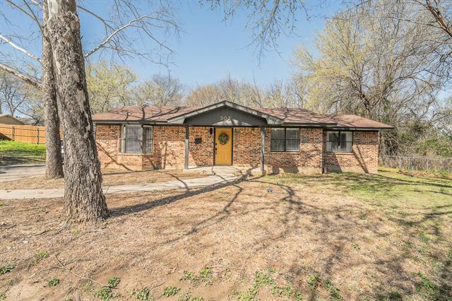 Photo - 302 W Hale Ave