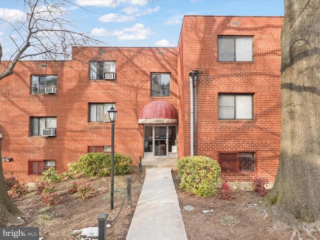 Photo - 1581 N Colonial Terrace Apartment Unit 201-X