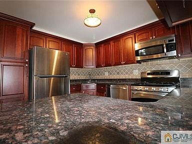 Building Photo - 13 Foxtail Ln Unit 13