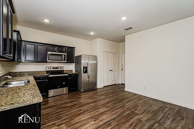 6017 Mojave Dr