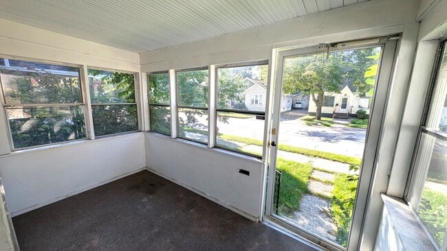 1252 Fleming Ave