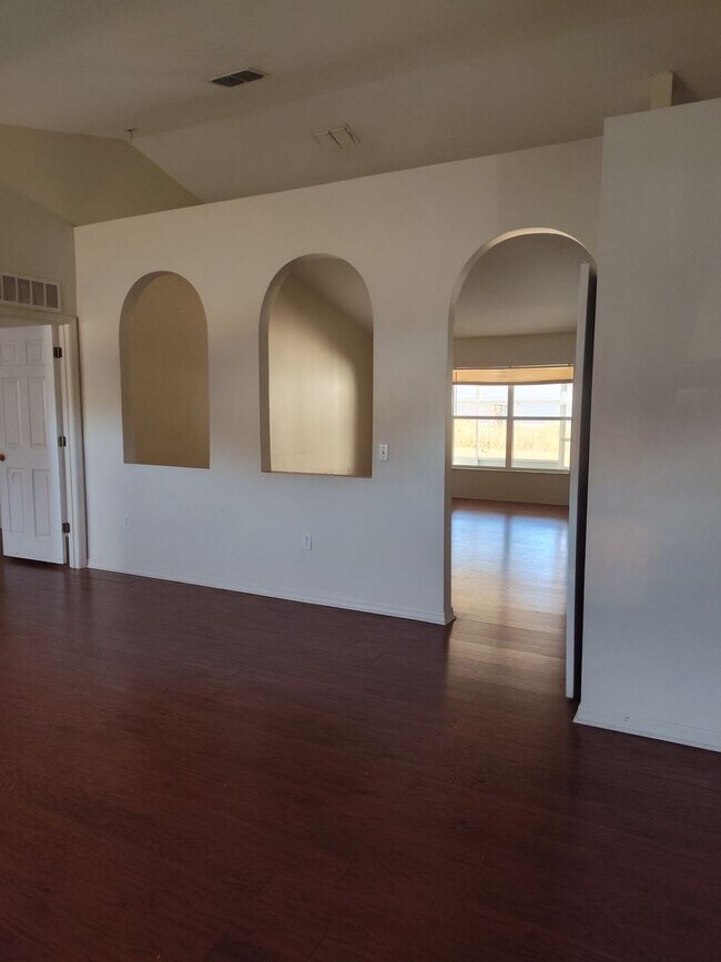 Photo - TURNING LEAF COMMUNITY