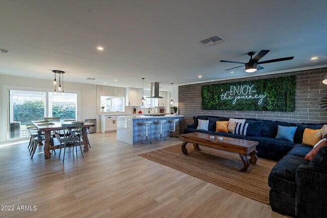 Building Photo - 7535 E Princeton Ave