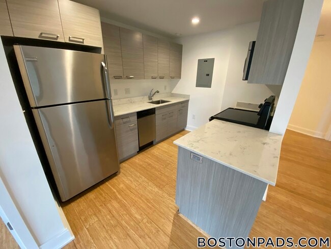 Building Photo - 40 Malvern St Rental