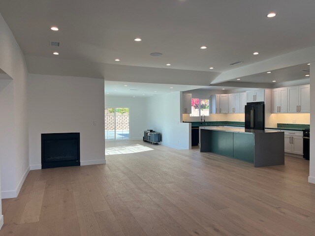 Photo - 18371 Lahey St