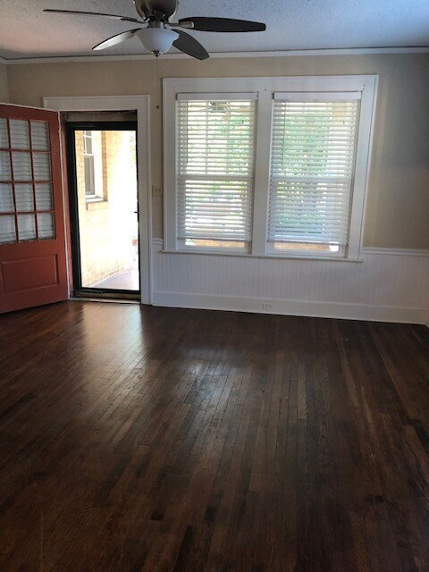 Photo - Move In Special -2 Bedroom 1.5 bathroom-We... Unidad #1