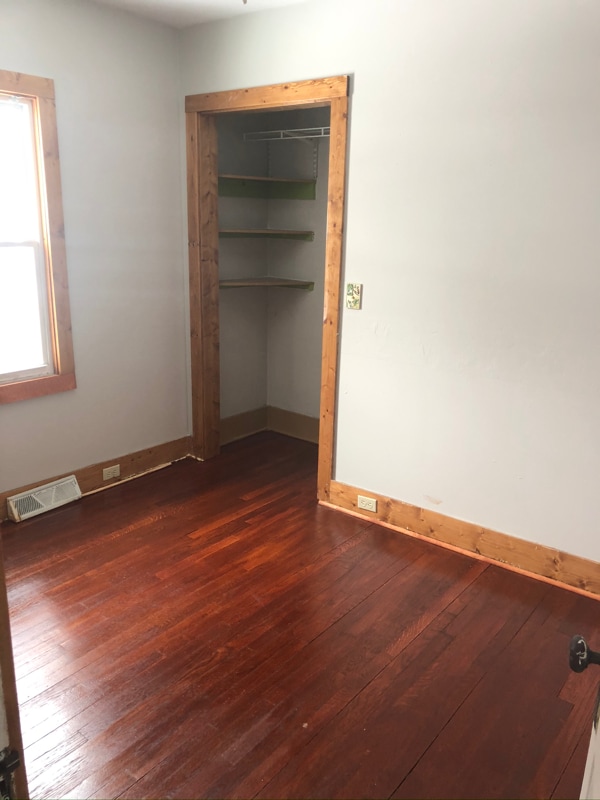 Photo - 3423 Osler Ave