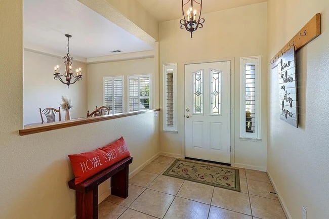 Photo - 689 Saint Andrews Rd