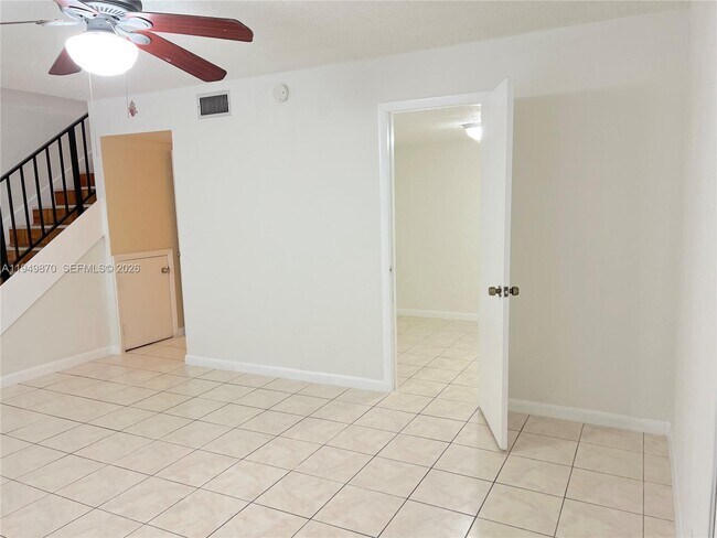 Photo - 6518 SW 41st St