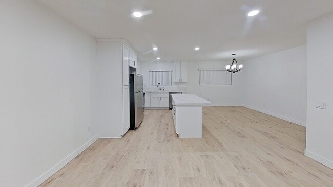 Photo - Beautiful & Cozy West Hills Adjacent Condo in Secure Building - MOVE IN READY
