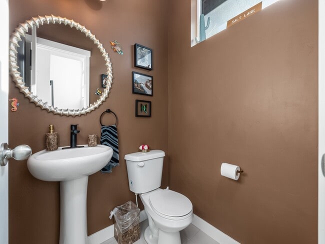 Photo - 439 S Meadow Garden Rd