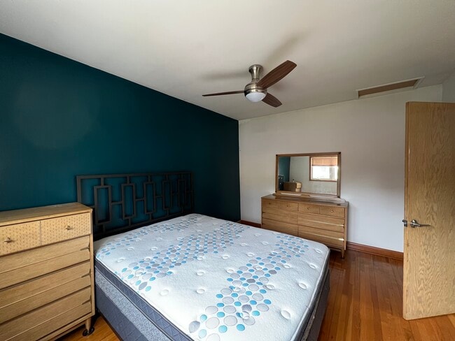 Photo - 368 Dufferin St