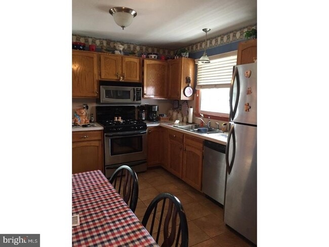 Photo - 19 College Ave