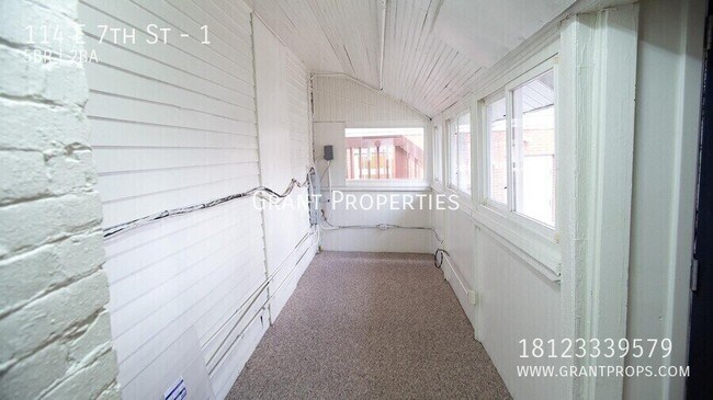 114 E 7th St Unidad 1