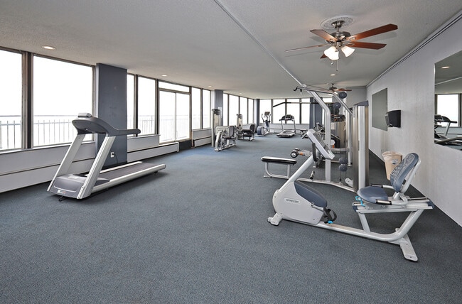 Water'sEdge-FitnessCenter2024_01