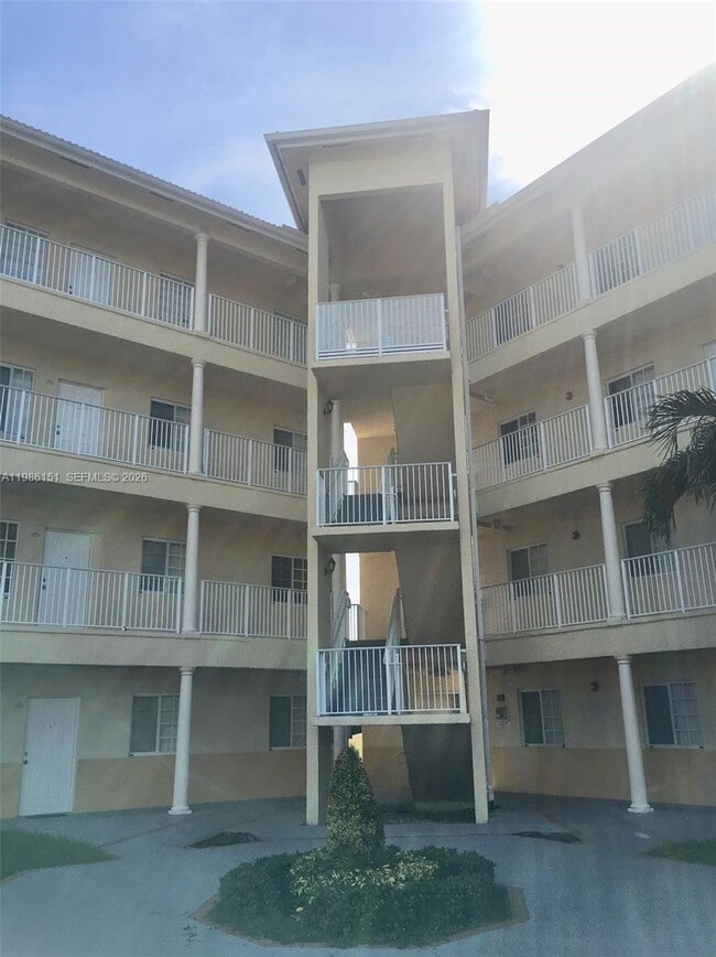 Photo - 6930 NW 179th St Unit 307-8