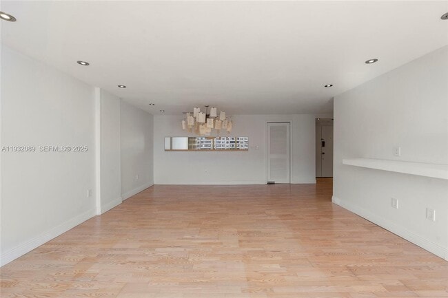 Photo - 199 Ocean Ln Dr Unidad 611