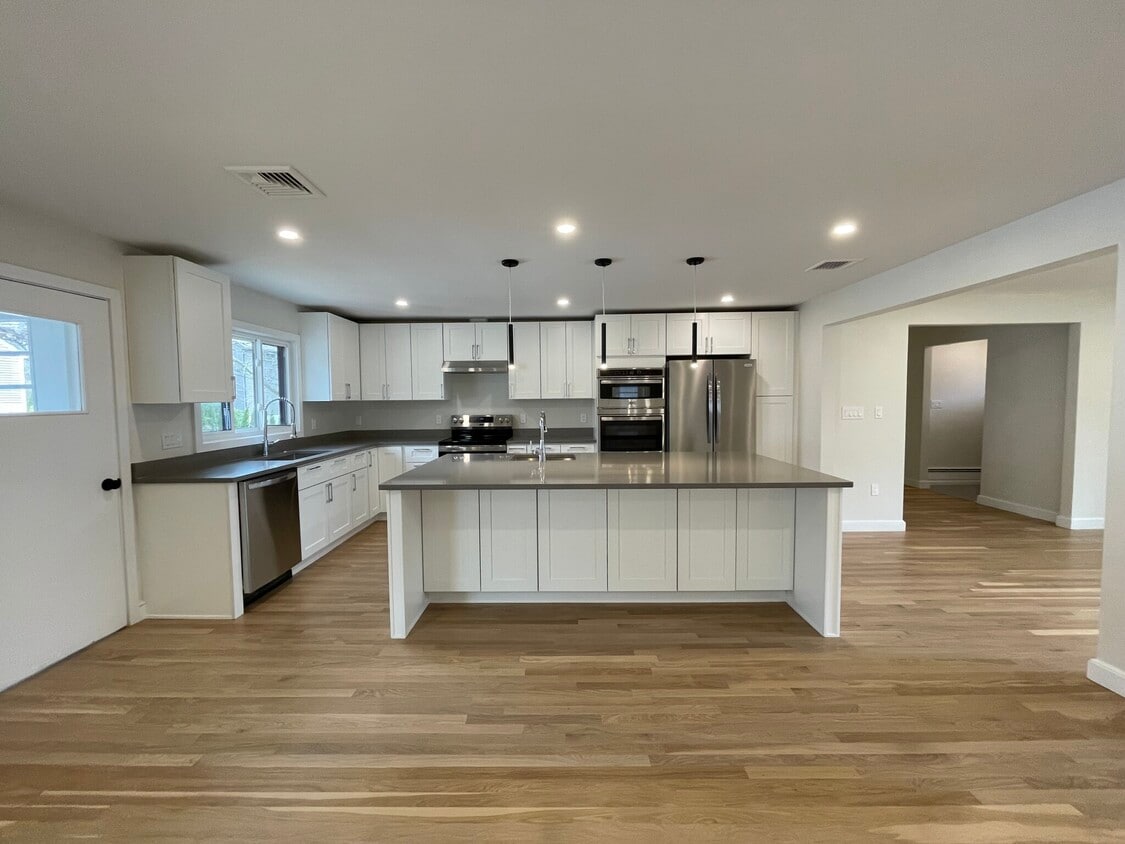 Photo - 46 Woodcliff Rd (Chestnut Hill, MA)