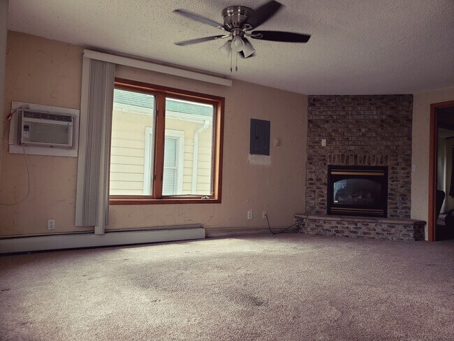 Photo - 2721 Fremont Ave S Unidad #2