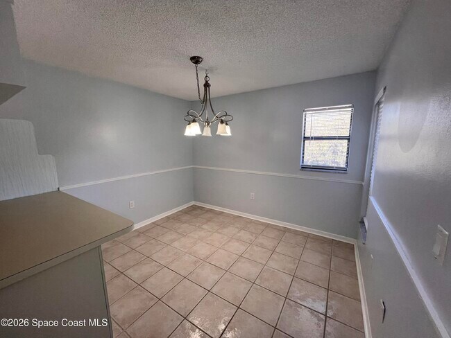 Photo - 1011 Clearmont St NE Unit 204-4