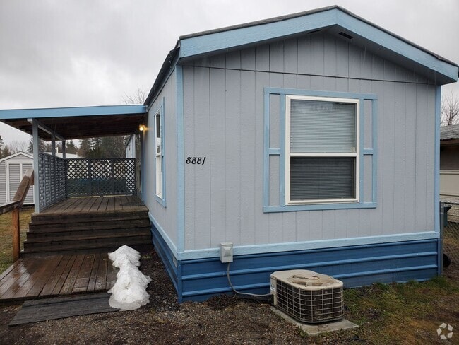 Building Photo - Newly Remodeled Rental