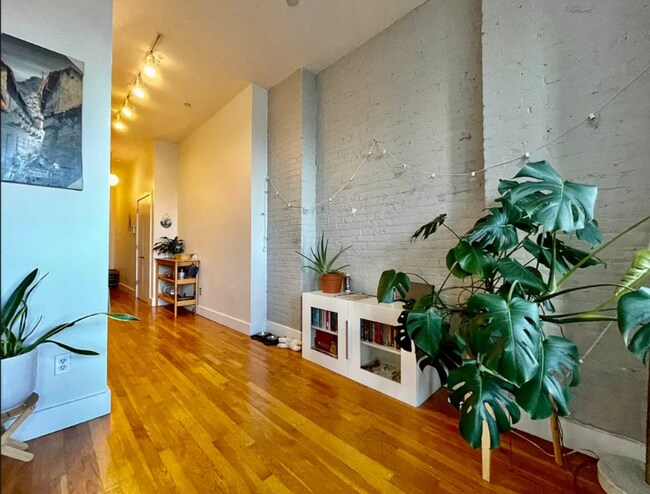 Photo - 174 Bay 29th St