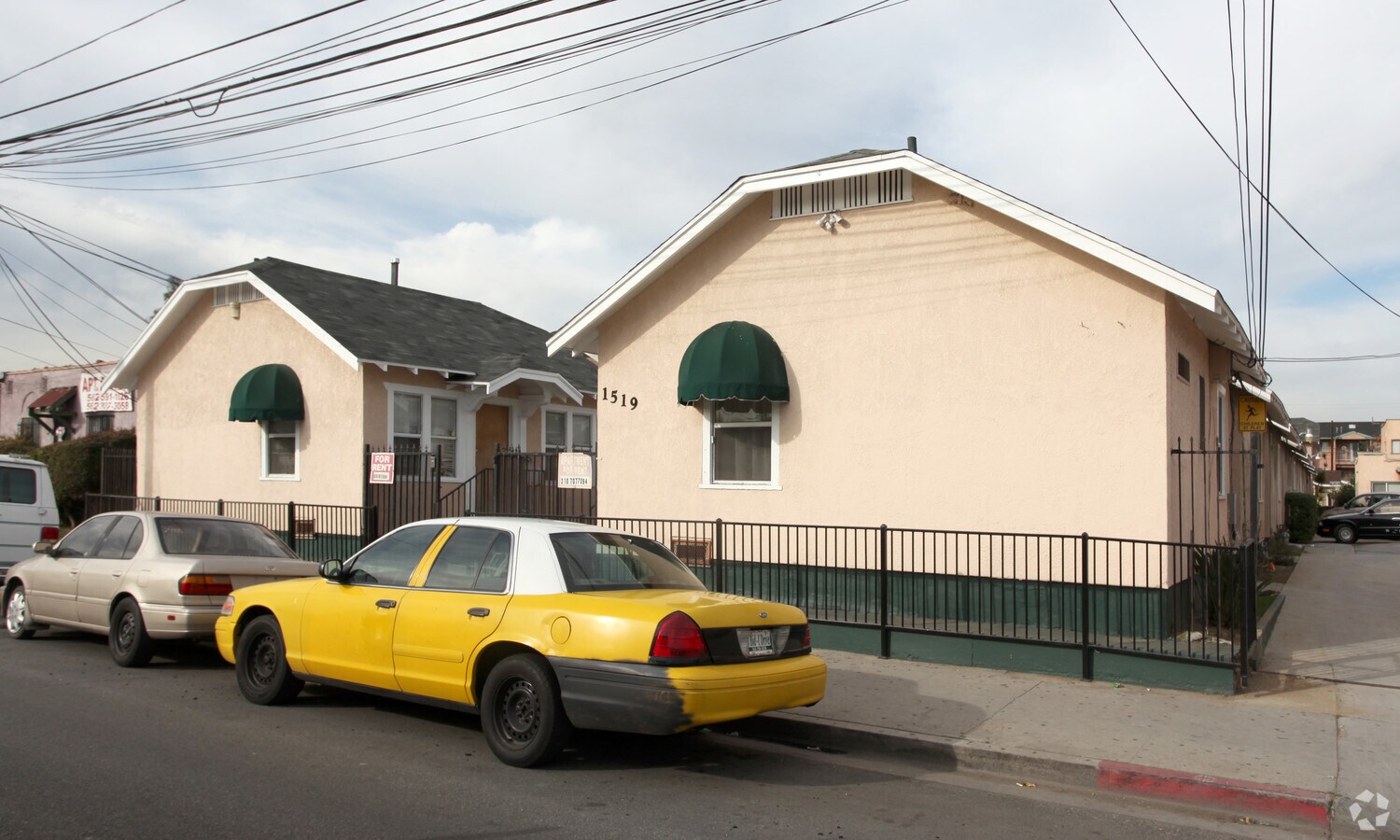 Photo - 1519 E 10th St Apartments