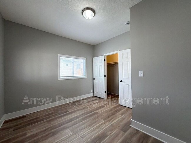 Photo - 4825 Fremont St