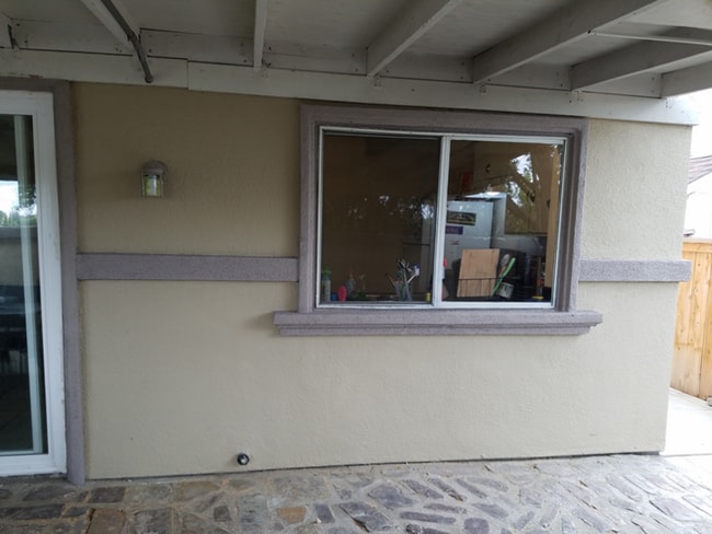 Photo - 852 Raintree Pl