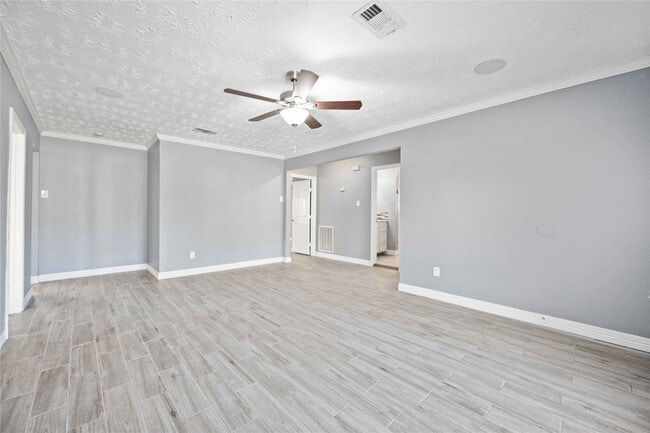 Photo - 114 S Westward St