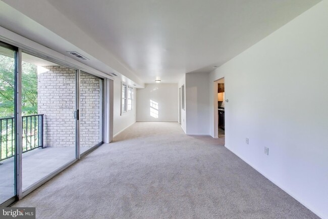 Photo - 862 College Pkwy Unit 102