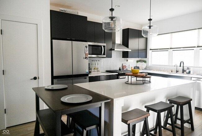 Photo - 1722 Alvord St