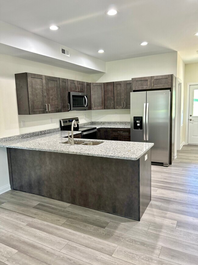 Cocina - 208 Fairway Ln Unidad B