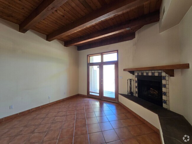 Building Photo - 727-B Viento Circle Rental
