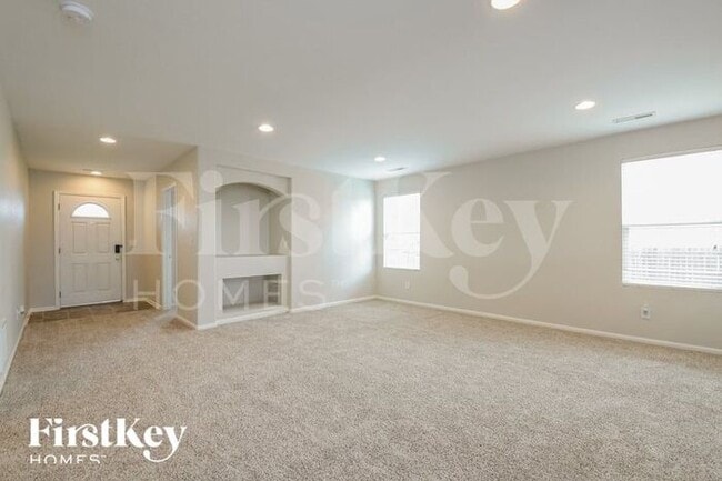 Photo - 865 Willow Dr