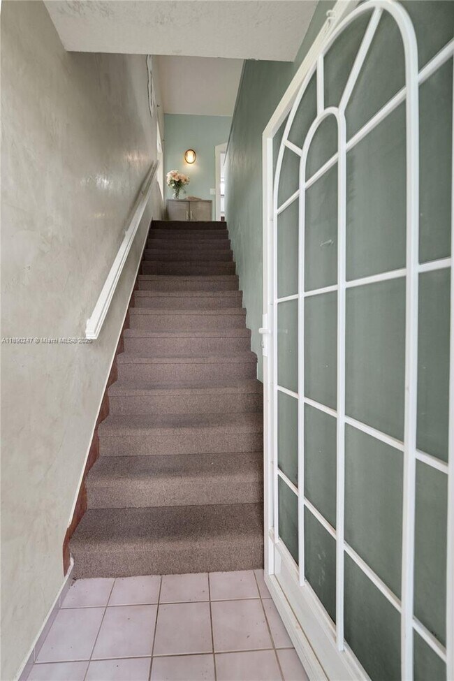 Photo - 2737 S Oakland Forest Dr Unit 204