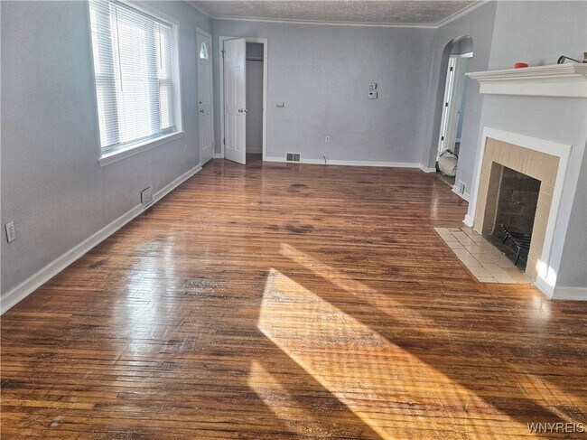 Photo - 190 Clover Pl